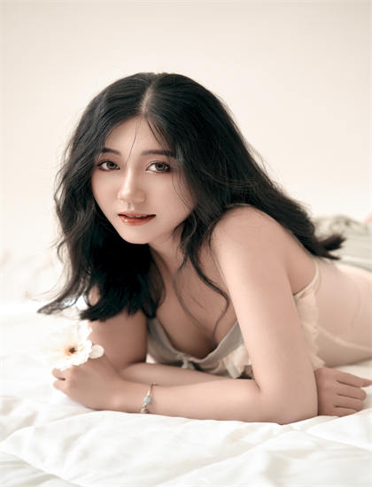 从超级英雄角度解读《23号灯塔第一李》：的叙事结构与视觉语言 ——带你领略超级英雄的魅力